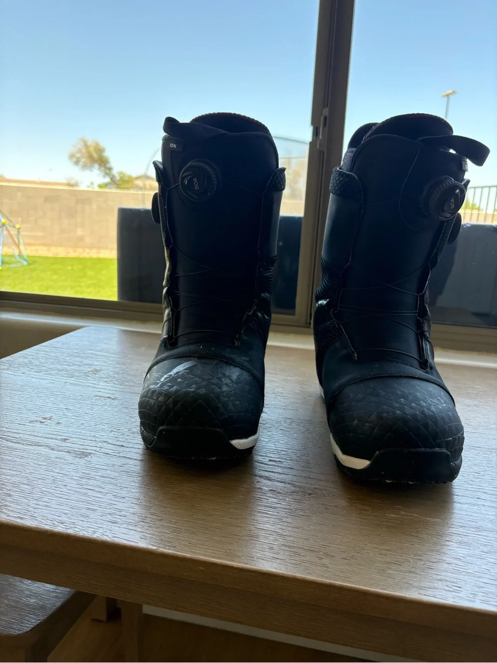 Burton Black Men's Snowboard Boots with BOA-style Dial